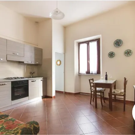 Historical By Seaside В'яреджо