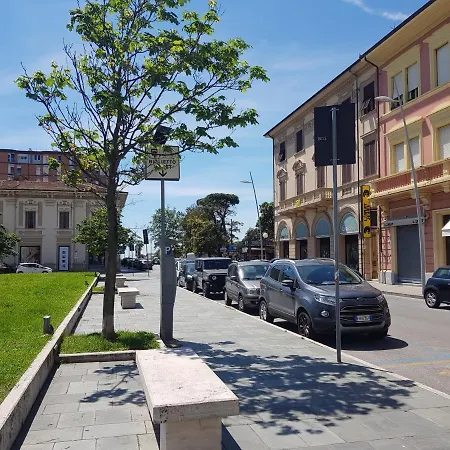 Historical By Seaside Apartament *