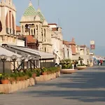 Apartment Historical By Seaside *