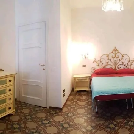 Historical By Seaside Apartment