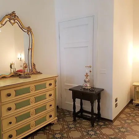 Apartment Historical By Seaside