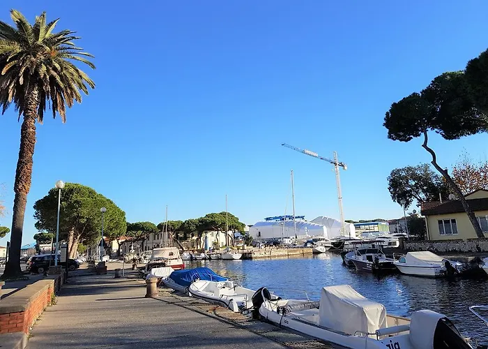 Historical By Seaside * Viareggio