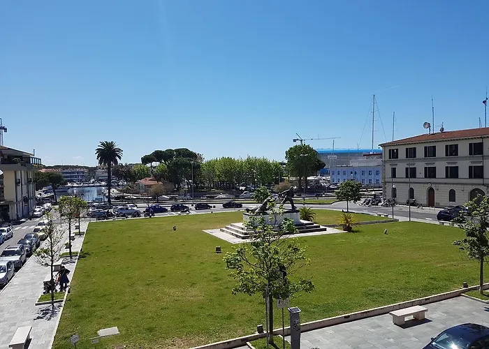 Historical By Seaside Apartament Viareggio